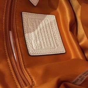 Coach Bags - White Crossbody Coach Purse Coach Bags - White Crossbody Coach Purse